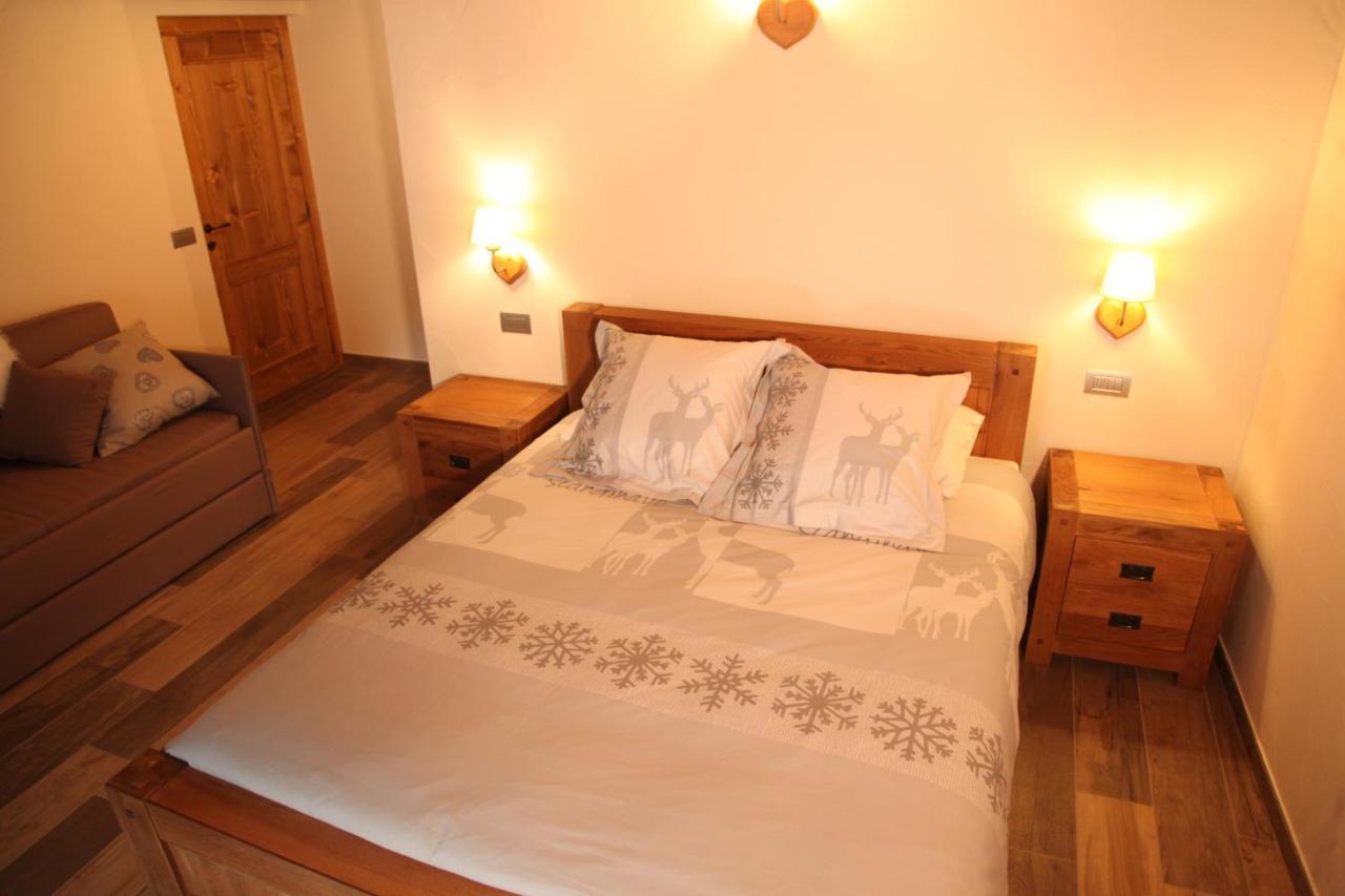 Mi Casa Tu Casa Bed and Breakfast Brusson Eksteriør billede
