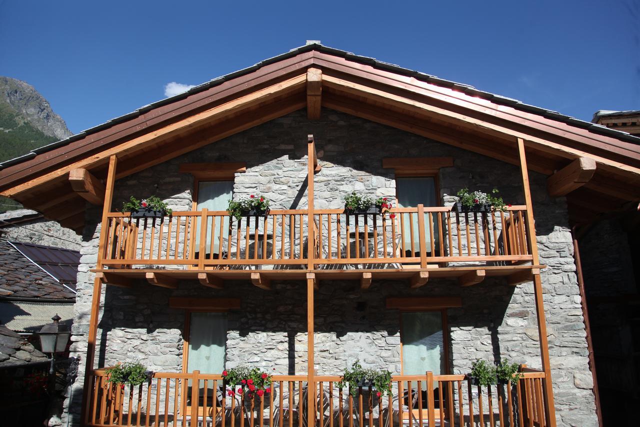 Mi Casa Tu Casa Bed and Breakfast Brusson Eksteriør billede